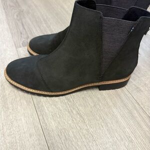 Toms Black Ankle Cleo Booties Size 9